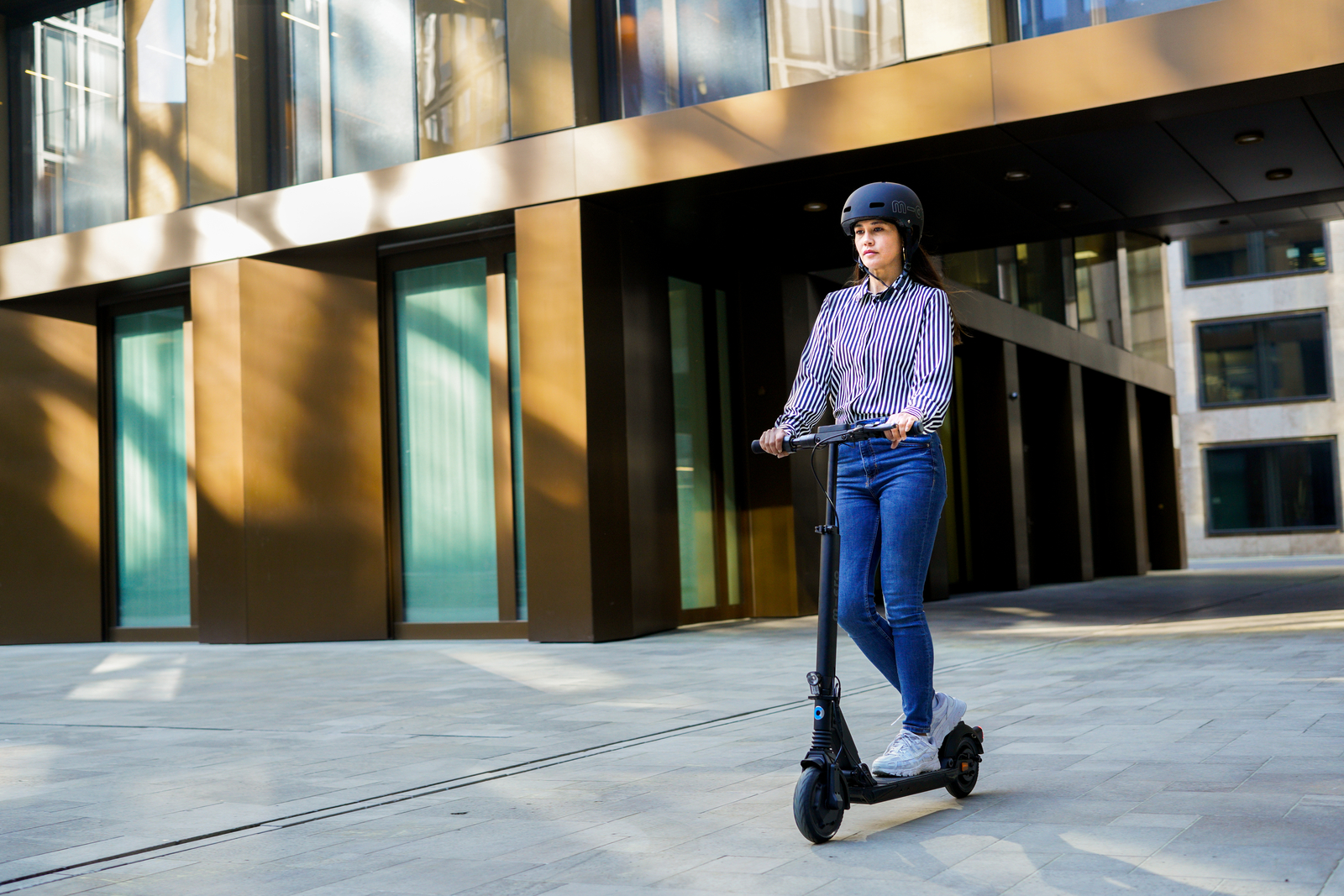 Image de démonstration trottinette électrique Micro Explorer Image de démonstration trottinette électrique Micro Explorer